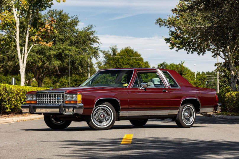 Ford Ltd Crown Victoria 1987