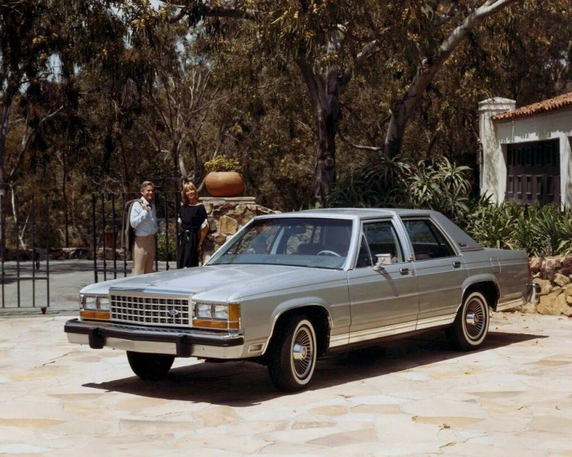 Ford Ltd Crown Victoria 1983