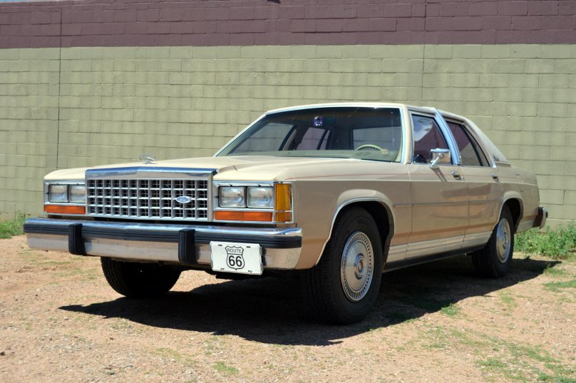 Ford Ltd 1987