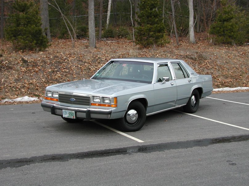 Ford Crown Victoria 1990