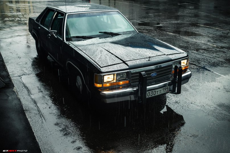 Форд Лтд Краун Виктория