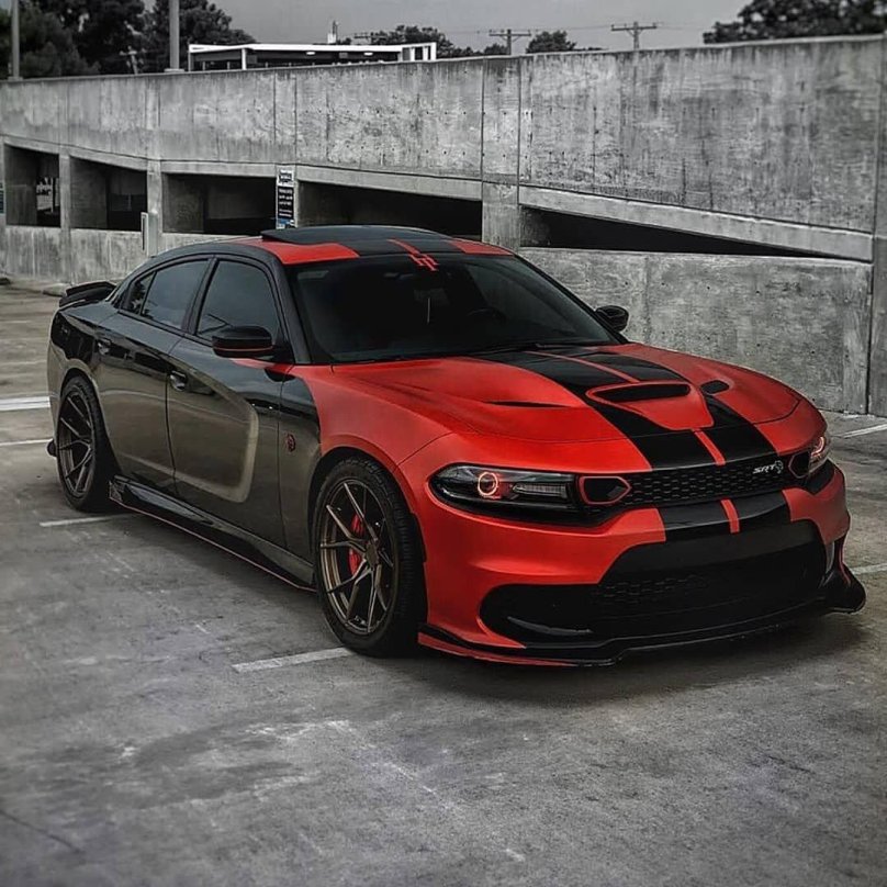 Додж Чарджер Хелкат