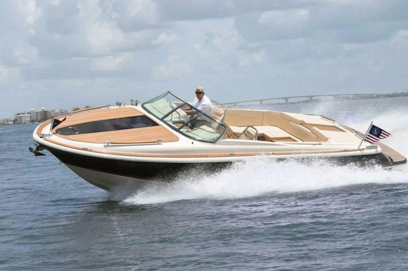 Chris Craft Corsair 28