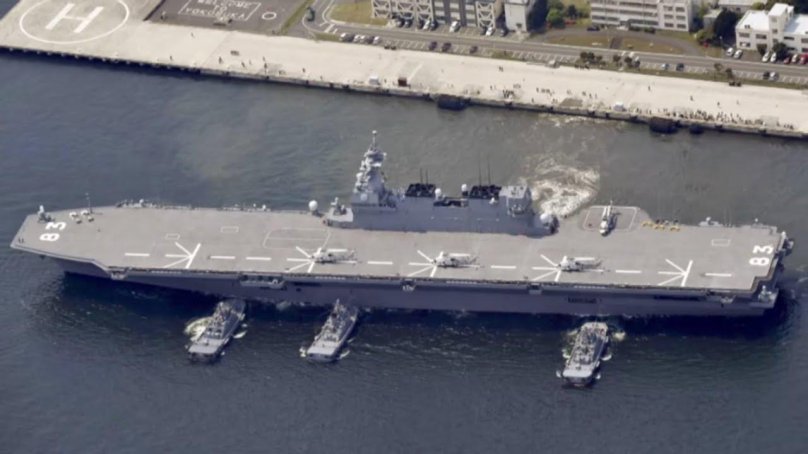 Японский вертолетоносец Идзумо