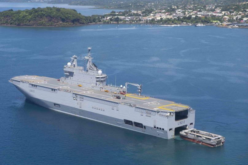 Мистраль вертолетоносец