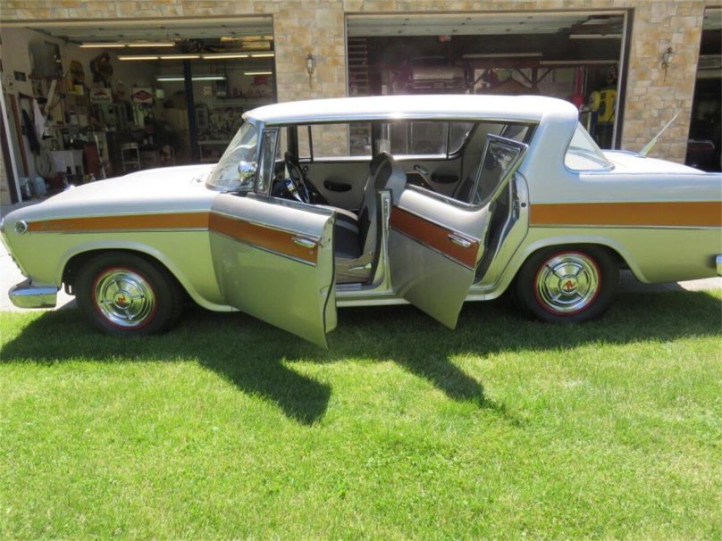 Rambler Rebel v8 1957