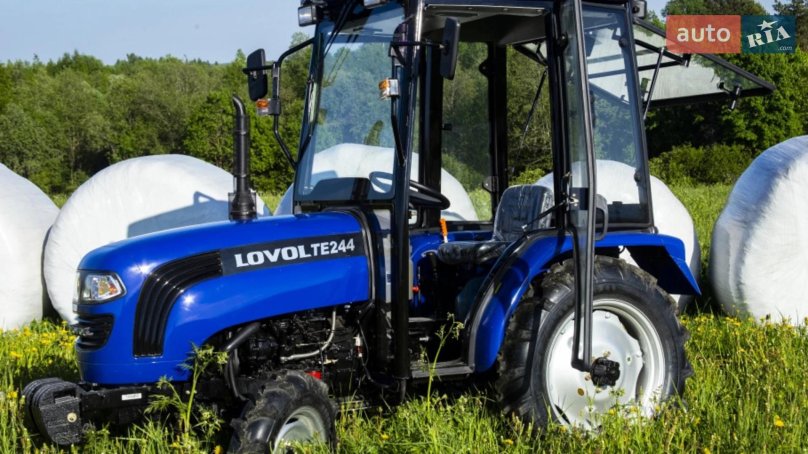 Трактор Lovol te 244