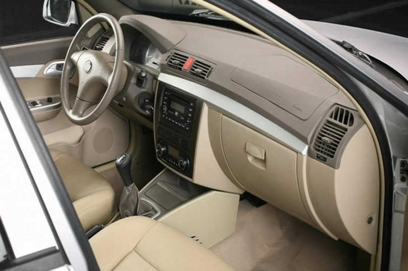 Lifan Breez 520 салон