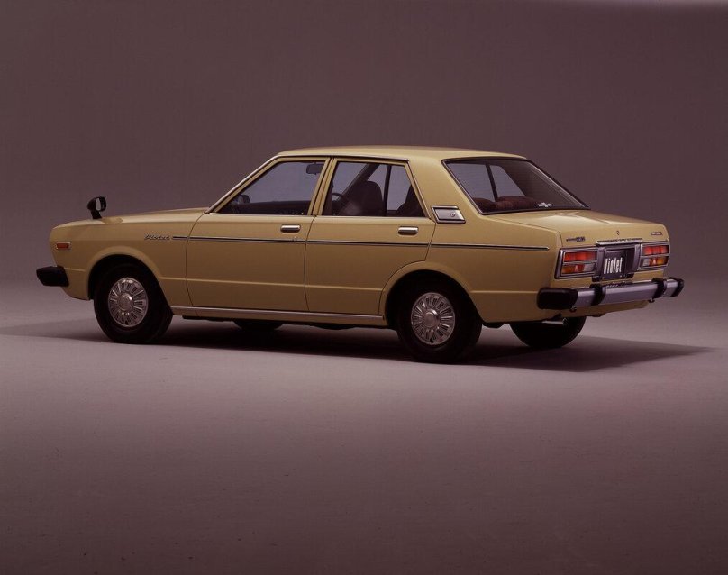 Ниссан Станза 1986