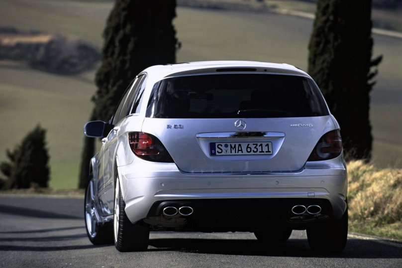 Mercedes r63 AMG