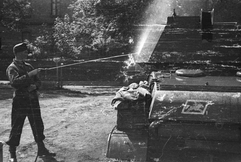 83829 ЗСУ Hungarian 40m Nimrod Anti-aircraft Gun Hobby Boss 1/35