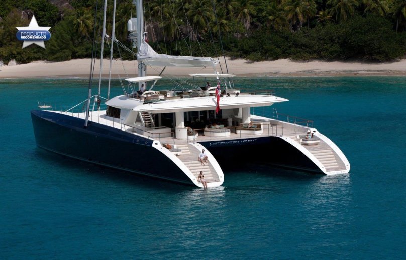 Парусный катамаран Hemisphere