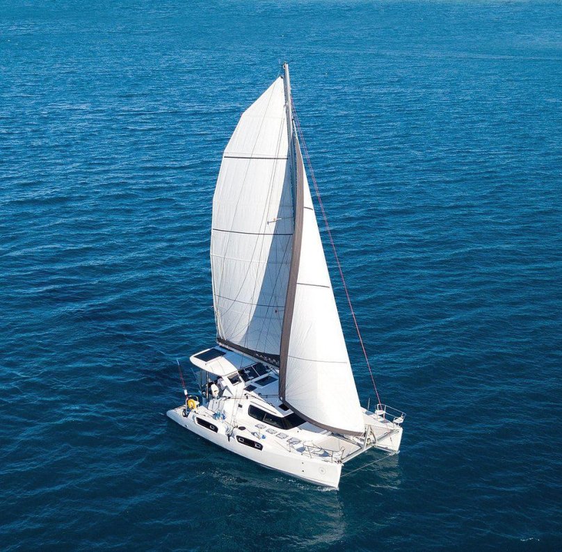 Катамаран Nova