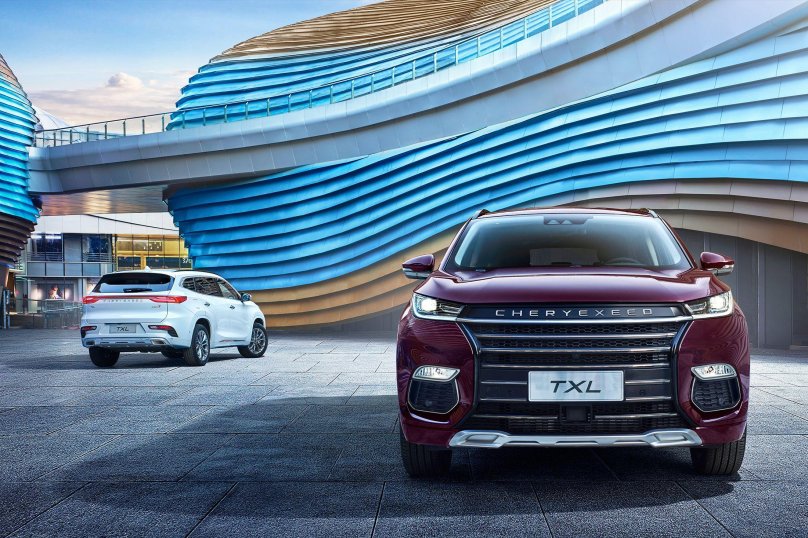 Китайский кроссовер Chery Exeed TXL, 2020