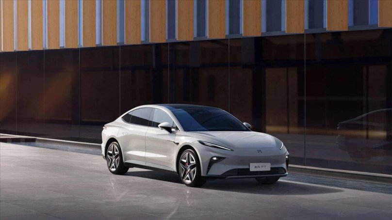 Автомобиль Rising r7