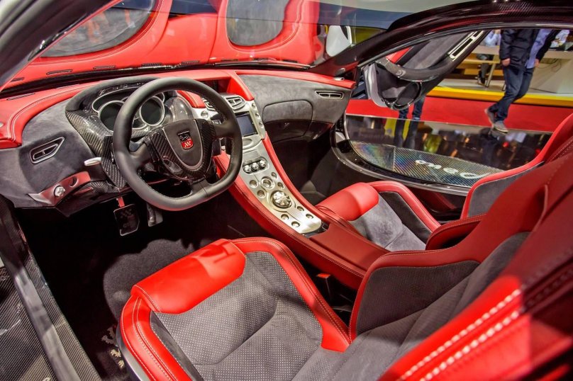 Spania GTA Spano салон