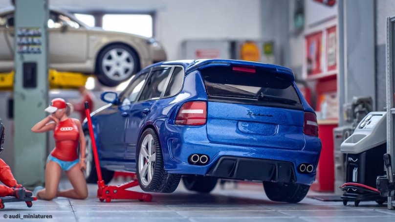 Porsche Cayenne ruf Dakara 2010 Blue Spark