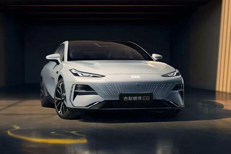 Джили галакси е8