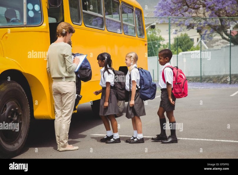 Школьный автобус дети