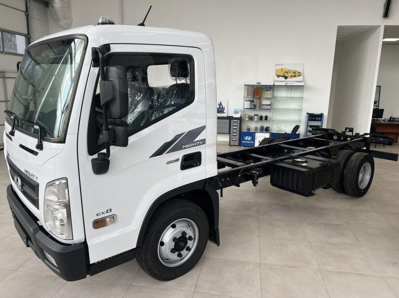 Hyundai Mighty ex8 m035-s5