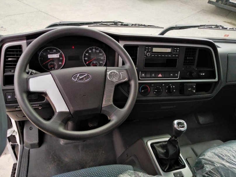 Hyundai Mighty ex8 салон