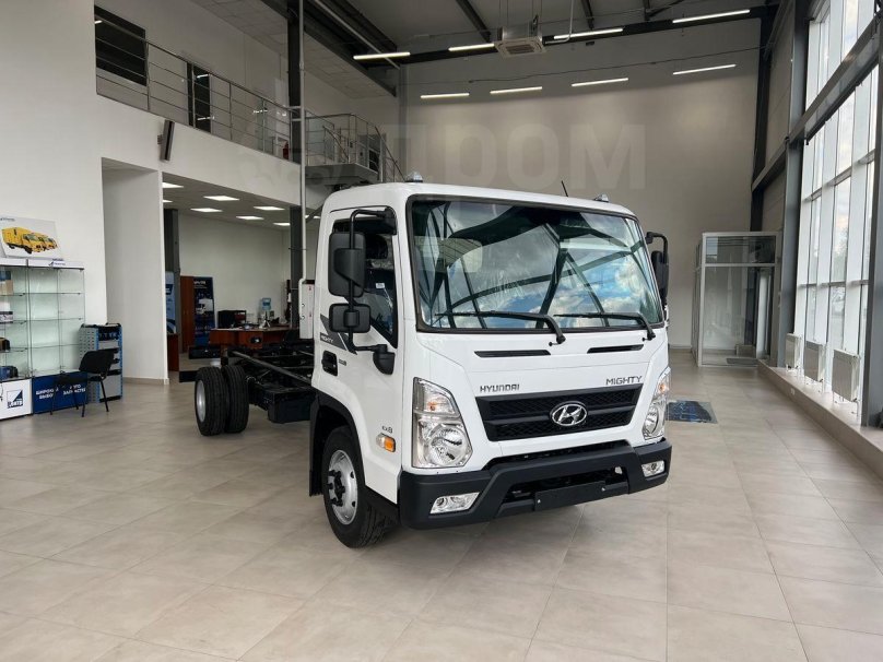 Hyundai Mighty 2023, белый