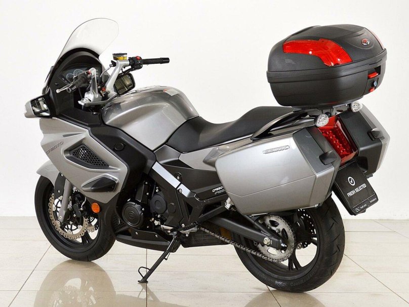 Мотоцикл CFMOTO 650 tk