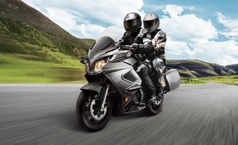 Мотоцикл CFMOTO 650 tk