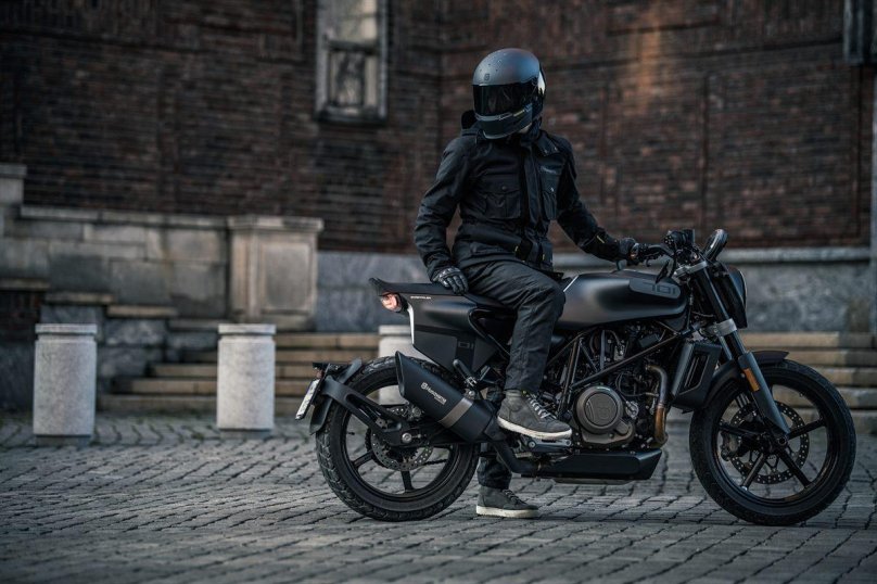 Мотоцикл Husqvarna Svartpilen 701