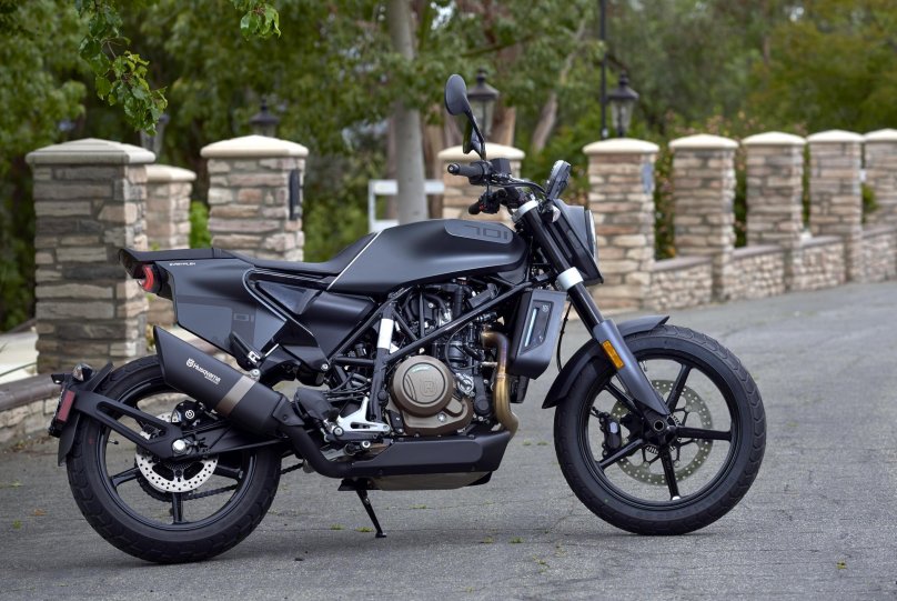 Мотоцикл Husqvarna Svartpilen 701