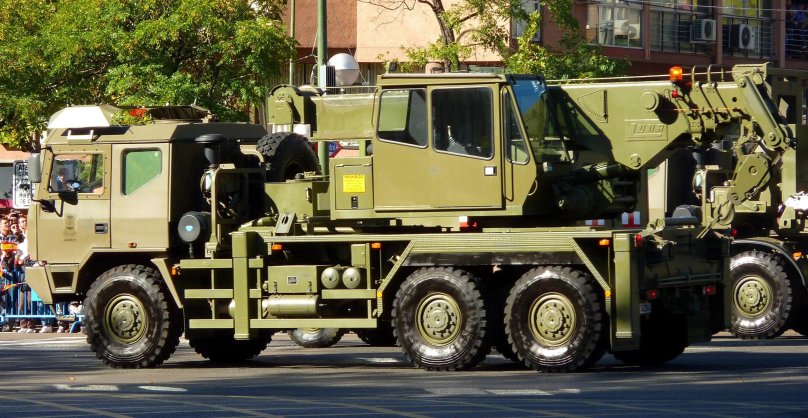 Армейский грузовик Iveco m250