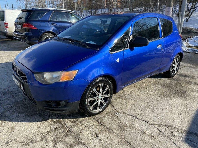 Мицубиси Кольт 2009