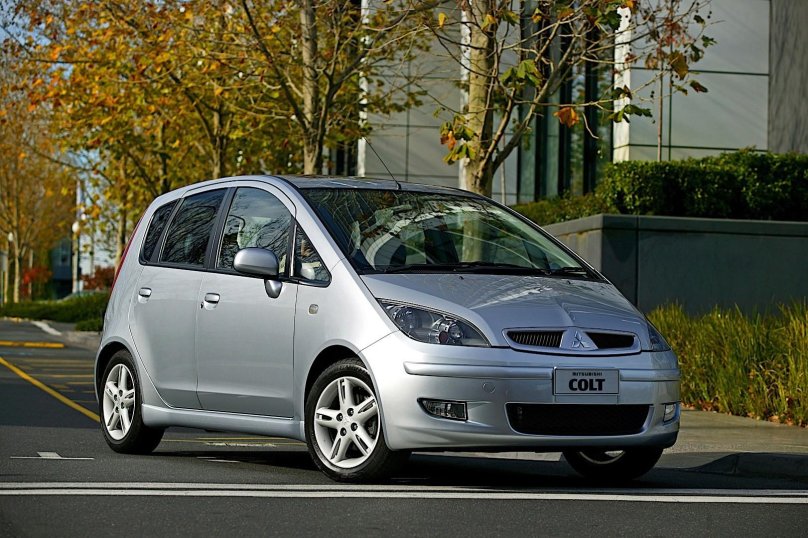 Митсубиси Кольт 1.3 2004