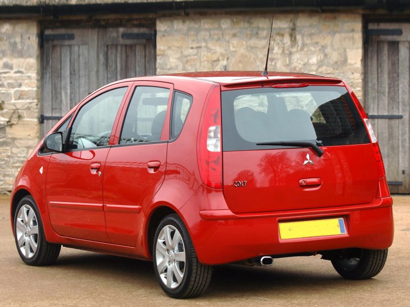 Митсубиси Кольт хэтчбек