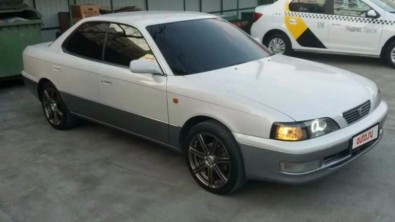 Toyota Vista sv40