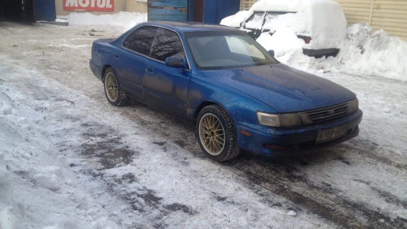Toyota Vista sv30 на дисках