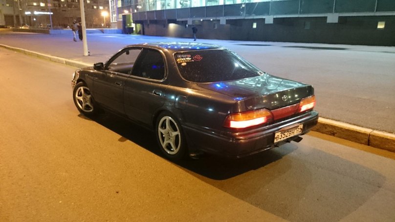 Тойота Виста sv30