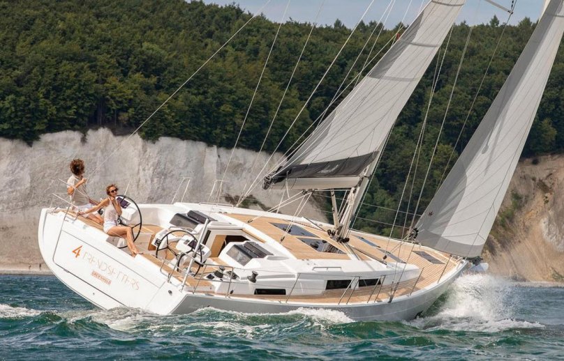 Парусная яхта Hanse