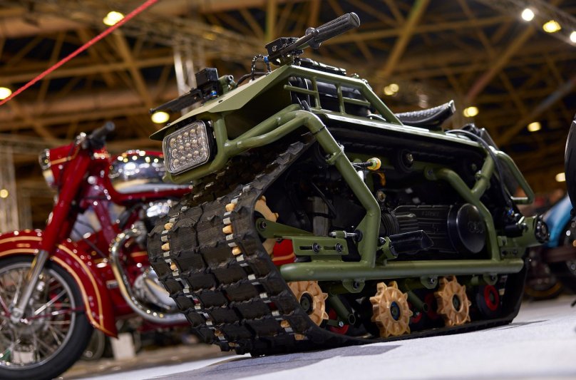 Мотоцикл на гусеницах