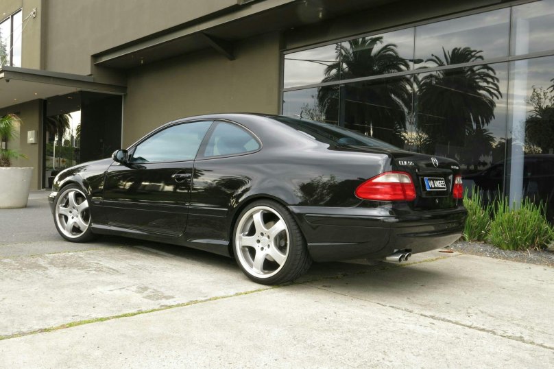 Мерседес w208 AMG