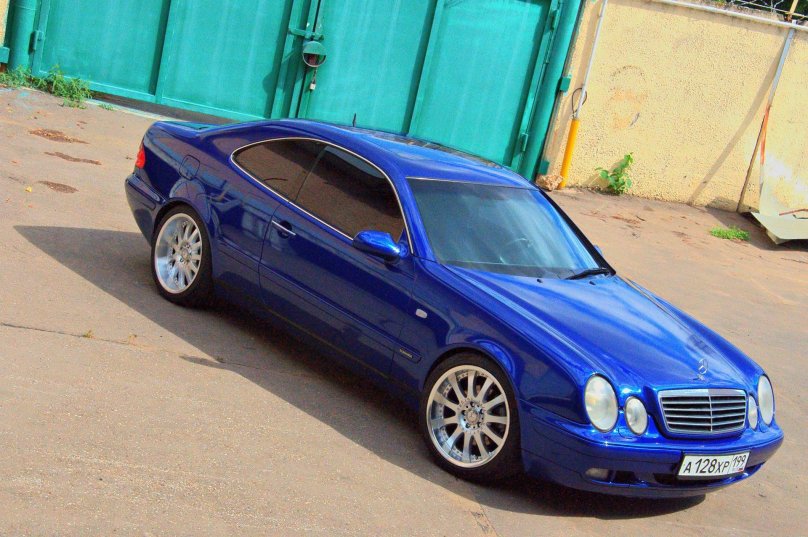 Мерседес CLK 208