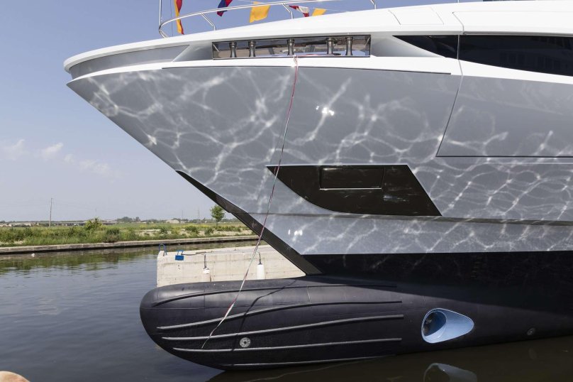 Яхта мангуста 54