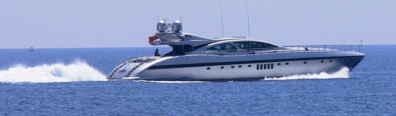 Яхта Mangusta 110