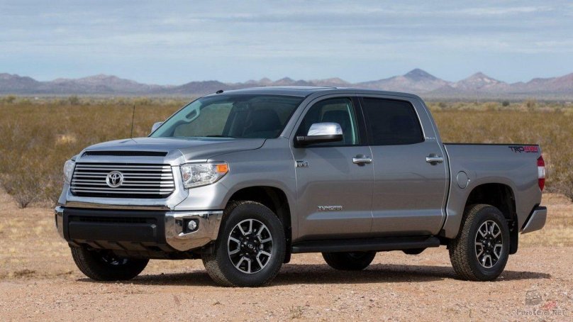 Машина Toyota Tundra