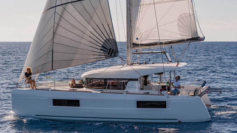 Катамаран Lagoon 40