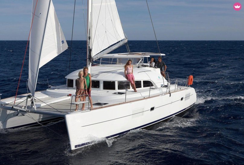Lagoon 380 катамаран