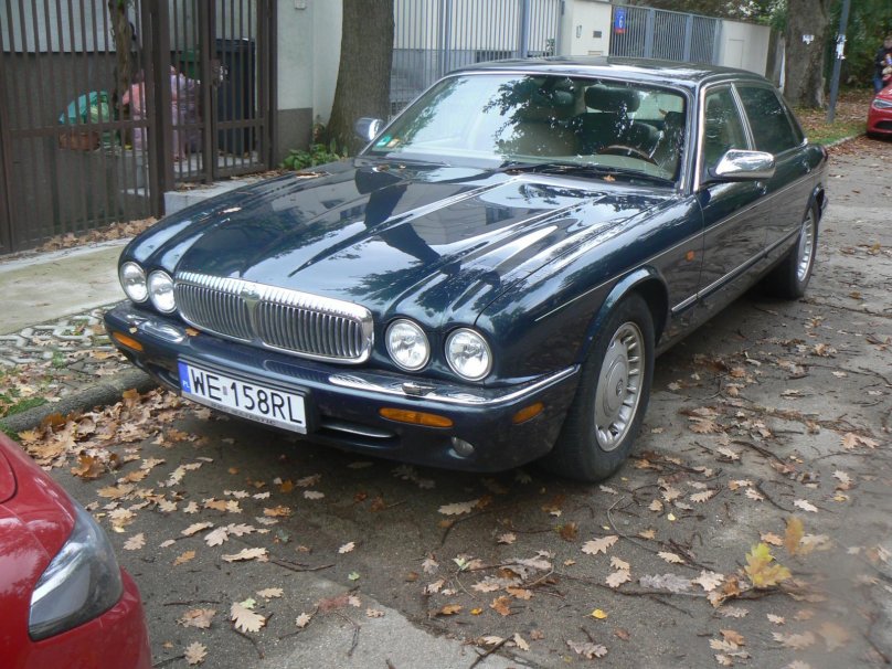 Jaguar XJ x308