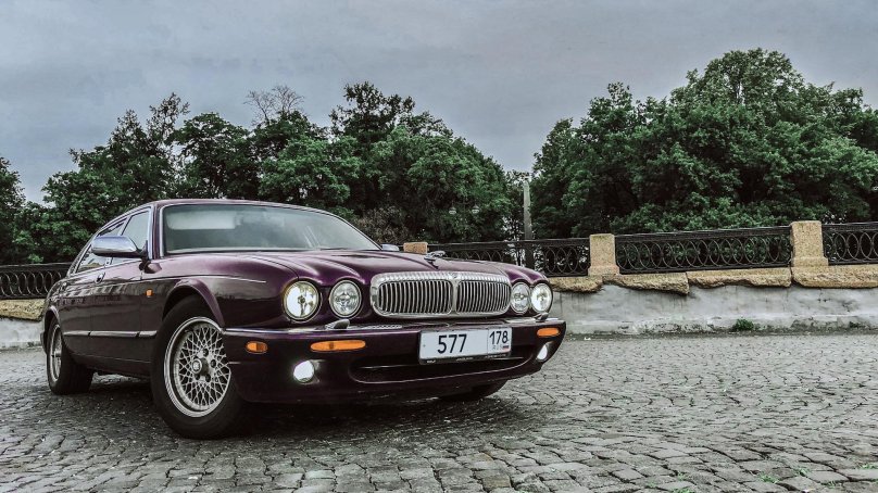 Jaguar Daimler x 308v8