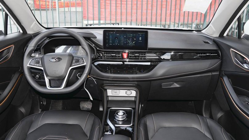 Москвич 3 и JAC js4