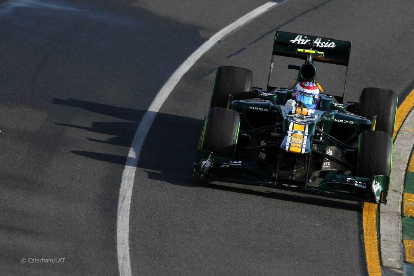 Фернандо Алонсо Астон Мартин